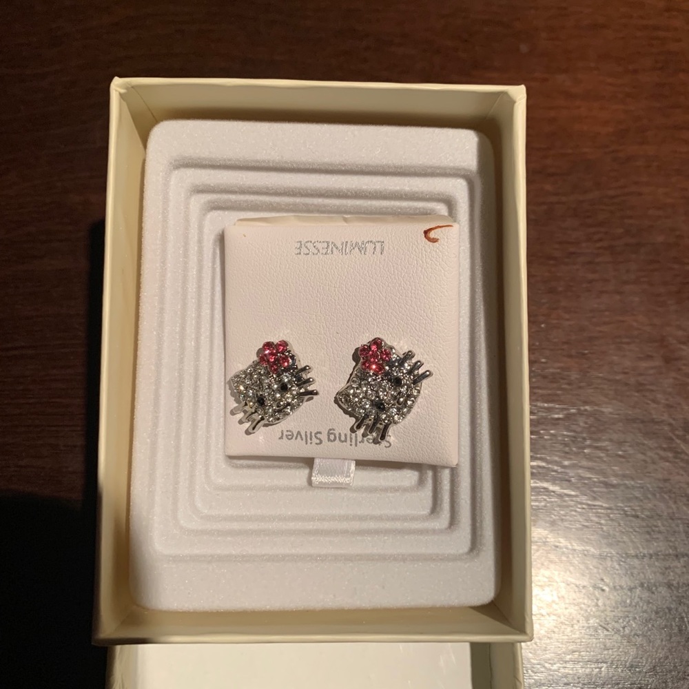 Hello Kitty earrings